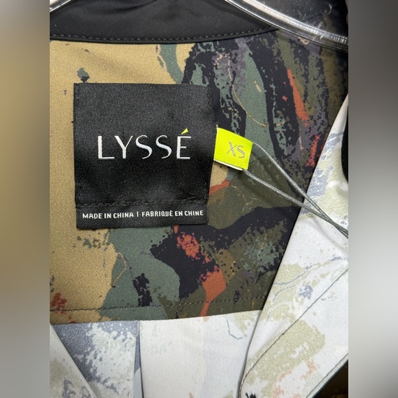 Lysse Camo Shiffer Button Down Shirt with 4 Way Stretch Microfiber XS NWT - Picture 3 of 12